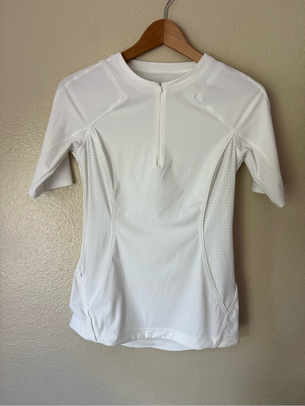 Athleta White Short Sleeve Athletic Top